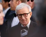 Đạo diễn Woody Allen phủ nhận tin giải nghệ