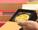 Bánh Trung thu giá hàng chục triệu đồng: Ý nghĩa tốt đẹp của quà tặng đang bị méo mó