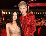 Machine Gun Kelly - Megan Fox đón Valentine bên nhau giữa tin đồn chia tay