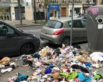 Làn sóng bãi công lên cao, người dân Paris chật vật giữa 'khủng hoảng rác'