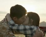 Phát sóng lại cảnh hôn của Song Hye Kyo - Song Joong Ki, KBS nhận nhiều phản ứng trái chiều