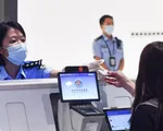 Trung Quốc bỏ yêu cầu khai báo y tế đối với du khách xuất, nhập cảnh