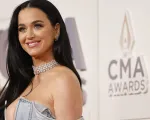 Katy Perry biểu diễn tại VinFuture 2023