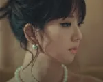 Jisoo (BLACKPINK) biến hóa đầy sắc màu trong MV solo đầu tay