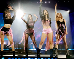 BLACKPINK được gọi là 'huyền thoại' sau 2 tiếng biểu diễn tại Coachella 2023