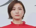Chồng Ryoko Hirosue mở họp b&aacute;o về b&ecirc; bối ngoại t&igrave;nh của vợ để đ&aacute;nh lạc hướng dư luận?