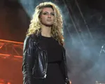 Tori Kelly nhập viện khẩn cấp sau khi ngã quỵ giữa phố