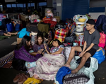 Hàng nghìn người mất điện khi bão Doksuri tấn công Philippines