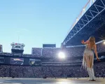 Quá đông khán giả cùng nhảy, concert Taylor Swift tạo ra động đất