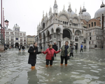 UNESCO khuyến nghị đưa Venice vào danh sách di sản đang nguy cấp