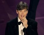 Cillian Murphy choáng ngợp khi giành tượng vàng Oscar