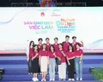 Đông đảo sinh viên tìm kiếm cơ hội tại “Sàn giao dịch việc làm ngành du lịch TP Hồ Chí Minh 2024”