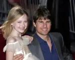 Tom Cruise bỏ bê con gái nhưng đều đặn tặng quà cho bạn diễn nhí suốt 20 năm qua