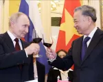 Chủ tịch nước Tô Lâm chủ trì chiêu đãi trọng thể Tổng thống Nga Vladimir Putin