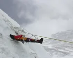 Chiến dịch dọn dẹp ngăn Everest biến thành nghĩa địa