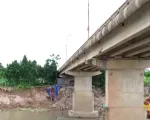 Phú Thọ: Xử lý khẩn cấp sự cố sạt lở bờ sông Đà