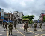 Bangladesh: Người biểu tình xông vào nhà tù giải thoát hàng trăm tù nhân, số người chết vì đụng độ lên tới 100