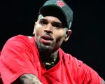 Chris Brown bị kiện vì cáo buộc hành hung khán giả