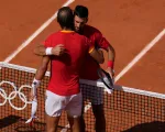 Djokovic đánh bại Nadal ở môn quần vợt Olympic Paris