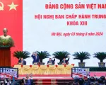 Ban Chấp h&agrave;nh Trung ương Đảng xem x&eacute;t về c&ocirc;ng t&aacute;c c&aacute;n bộ