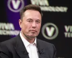 Elon Musk chỉ trích Fed vì chậm cắt giảm lãi suất