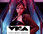 Lisa trở thành nghệ sĩ solo đầu tiên của Kpop biểu diễn tại Lễ trao giải  MTV VMAs 2024