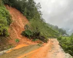 Hàng trăm điểm sạt lở đất tại Cao Bằng, giao thông chia cắt