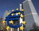 ECB tiếp tục hạ lãi suất