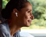 AirPods mới của Apple: Giải pháp thay thế máy trợ thính nghìn đô?
