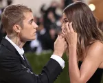 Vợ chồng Justin Bieber ngày càng hạnh phúc hậu có con