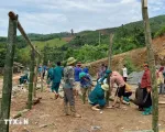 Sơn La: Hỗ trợ làm lán ở tạm cho người dân Nà Mện phải di dời khỏi khu vực sạt lở