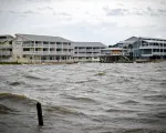 Bão Helene đe dọa bang Florida với sóng lớn “nguy hiểm đến tính mạng”