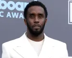 Sean 'Diddy' Combs bị tố lạm dụng tình dục bé trai 9 tuổi, 120 nạn nhân lên tiếng