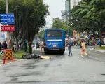 Va chạm với xe bus, người đàn ông đi xe máy tử vong