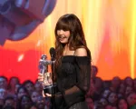 Lisa (BLACKPINK) thắng lớn tại MTV EMAs 2024