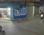 Hai tài xế nhảy khỏi xe tránh cú tông trực diện tại khúc cua khuất tầm nhìn