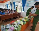 Phát hiện 25 em học sinh cùng nhau góp tiền mua hóa chất về chế tạo pháo