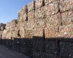 Tây Ban nha triệt phá băng nhóm buôn lậu rác thải từ Italy