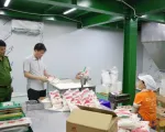 Đột kích Công ty Famimoto, Công an Phú Thọ thu giữ hàng trăm tấn hạt nêm, dầu ăn, mì chính giả