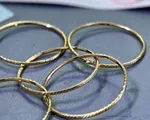 Bắt người phụ nữ vờ mua vàng để trộm vàng