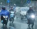 Bắc Bộ và Trung Bộ nắng ráo, Nam Bộ mưa dông mạnh