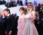 Angelina Jolie mặc chiếc váy có mức giá không tưởng trên thảm đỏ LHP Cannes 2025