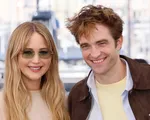 LHP Cannes 2025: Phim có Robert Pattinson tham gia được mua với giá 24 triệu USD