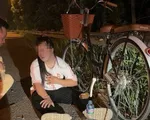 Cháu gái đi lạc vào cao tốc 100km/h, CSGT Hà Nội kịp thời giúp đỡ