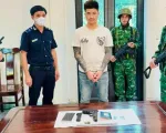 Bắt giữ đối tượng vận chuyển ma túy và súng từ Lào về Việt Nam qua cửa khẩu Cầu Treo
