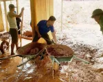 Tim thấy thi thể nam thanh niên bị lũ cuốn trôi ở Nghệ An