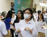 Thí sinh rạng rỡ sau khi hoàn thành môn thi Ngữ Văn dễ thở