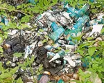 Chủ kênh Tiktok “Gia đình Hải Sen” bị bắt: Nhiều sản phẩm bị đốt cháy nham nhở, vứt bỏ bên đường