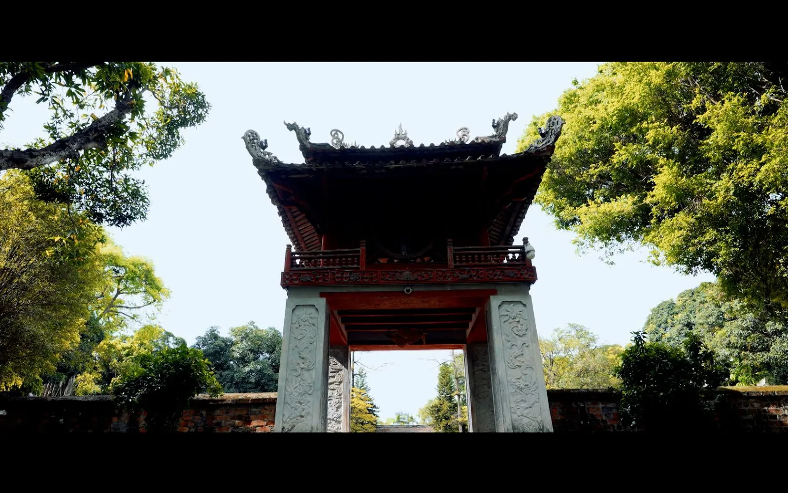 Temple of Literature - Amazing Vietnam