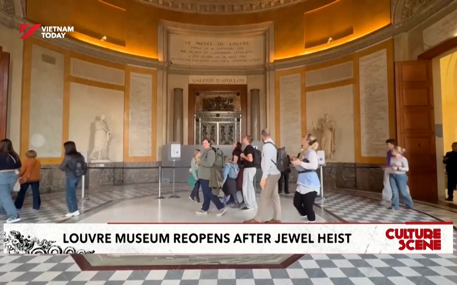Louvre Museum reopens after jewel heist